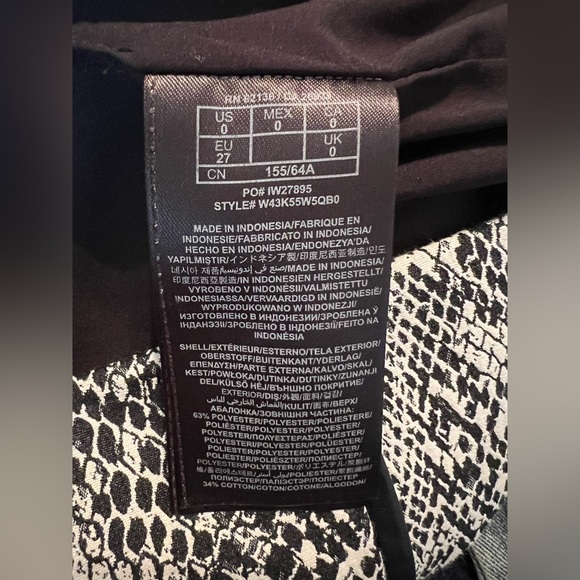 🌟HOST PICK🌟 Guess Strapless Dress with Pockets - Picture 7 of 8